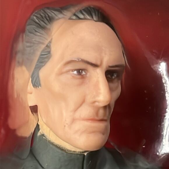 Star Wars - The Black Series - Grand Moff Tarkin #63 - Picture 3 of 13